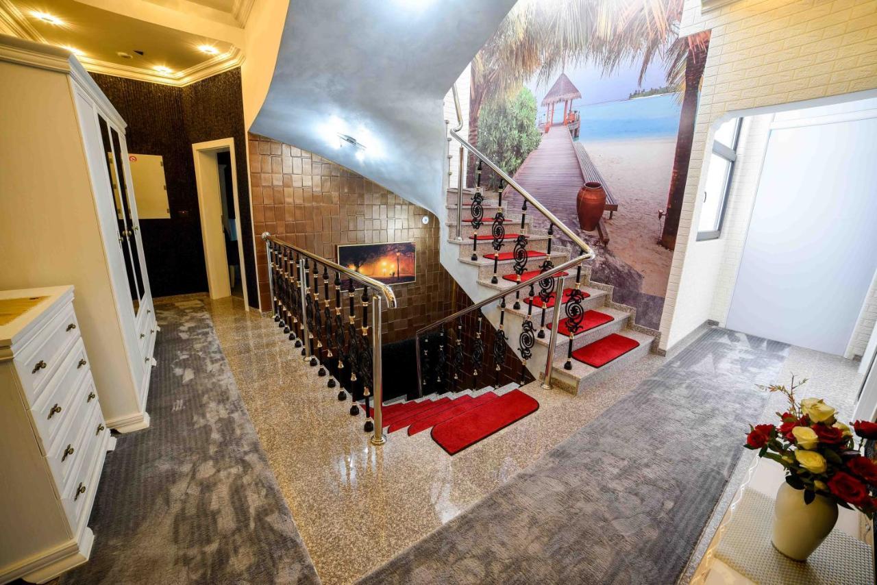 Hotel PALACE Velika Kladusa Buitenkant foto
